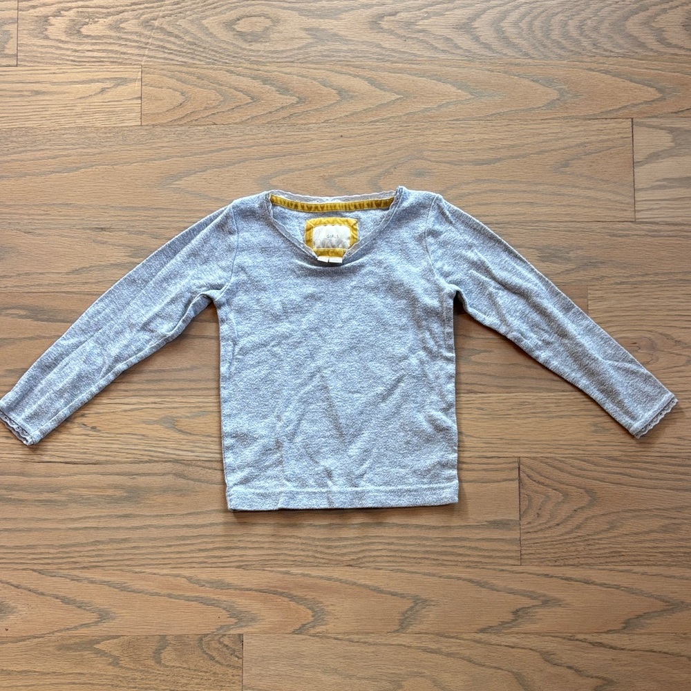 Boden Girls grey cotton pointelle long sleeve shirt, size 4-5 years